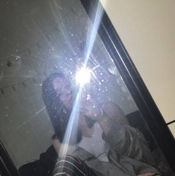 Meet your Posher, Alexia - Picture 1 of 1